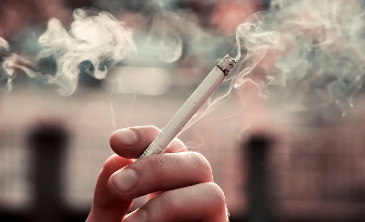 Come togliere la puzza di fumo dagli ambienti chiusi Come togliere la puzza di fumo dagli ambienti chiusi
